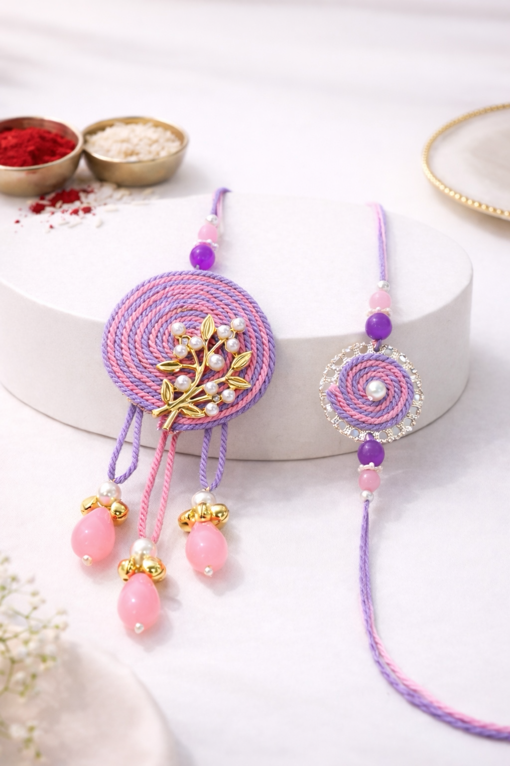 Round Macrame Floral Twist Bhaiya Bhabhi Set